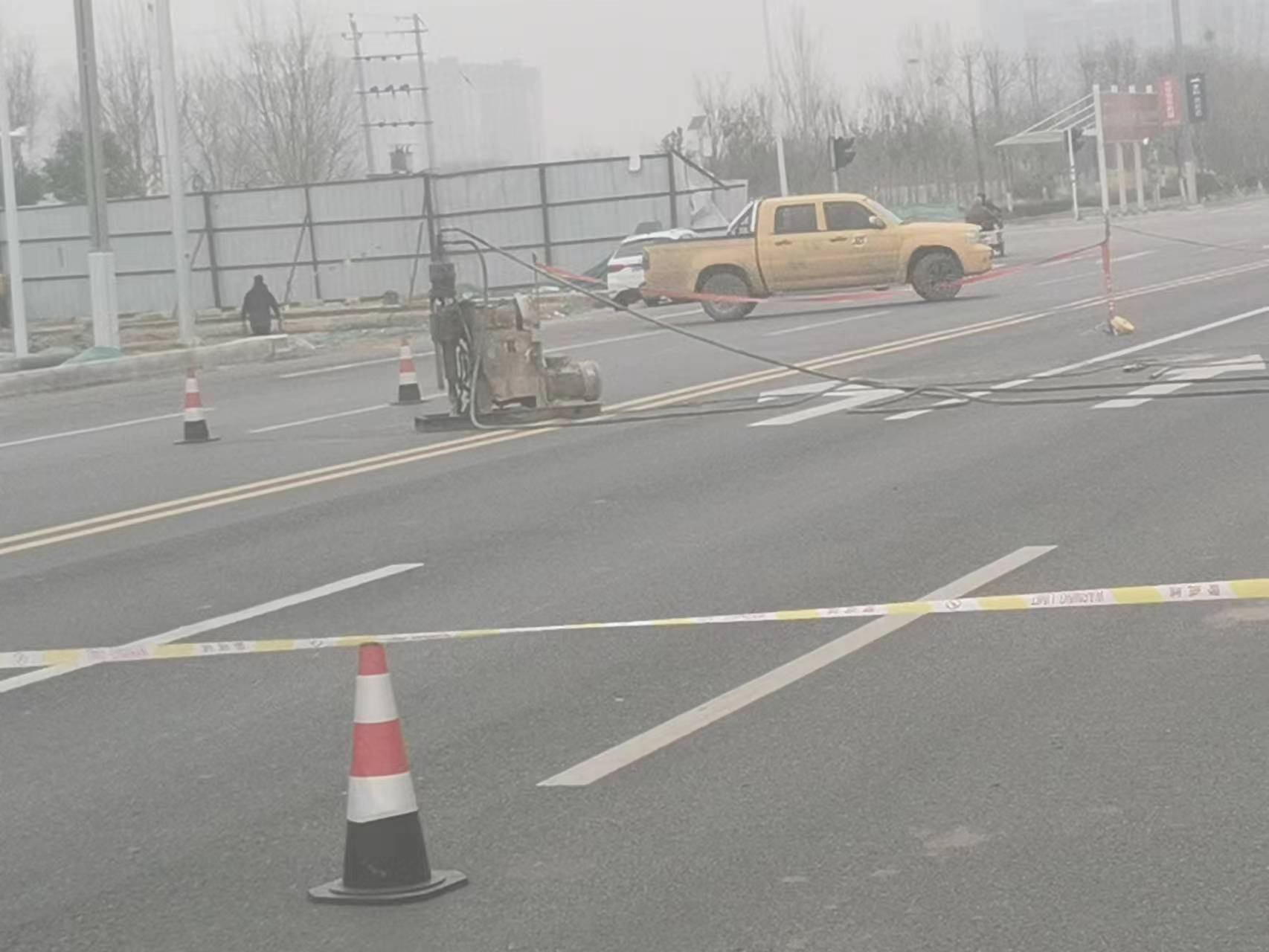 峨边公路路基沉陷注浆